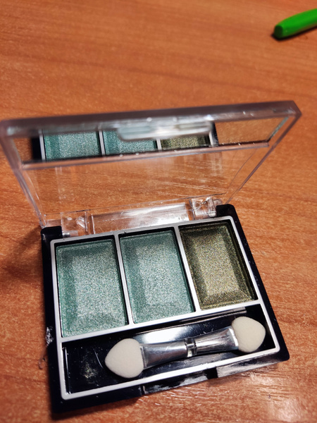MildLook Тени для век 3-х цветные D-5033 №10 - купить с доставкой по ...