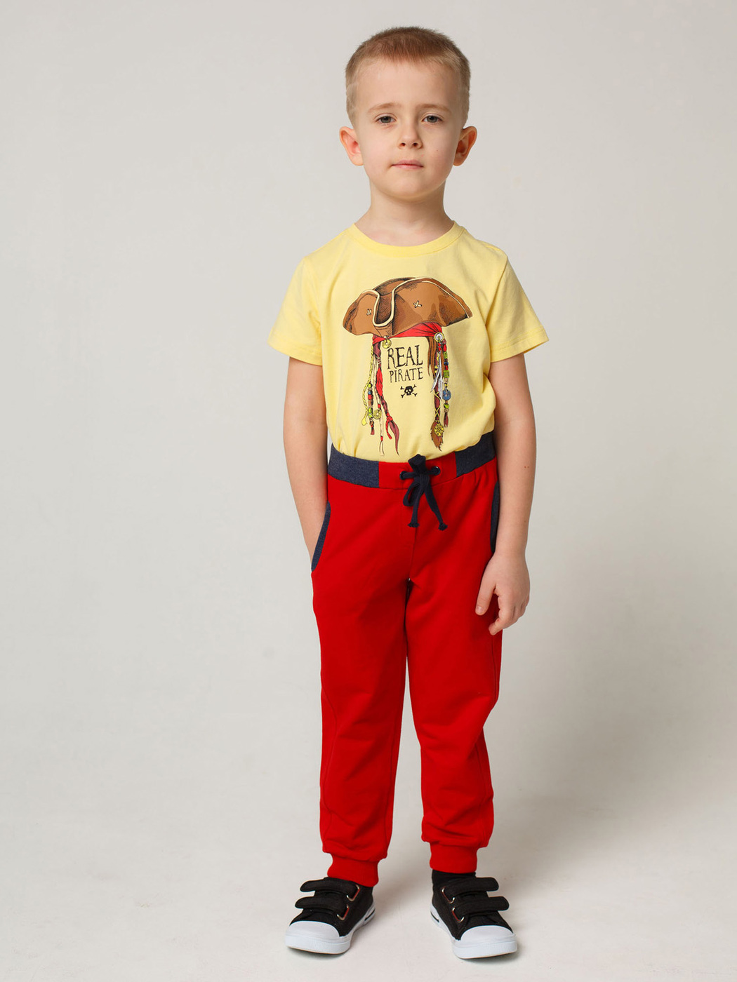 Красные брюки для мальчика