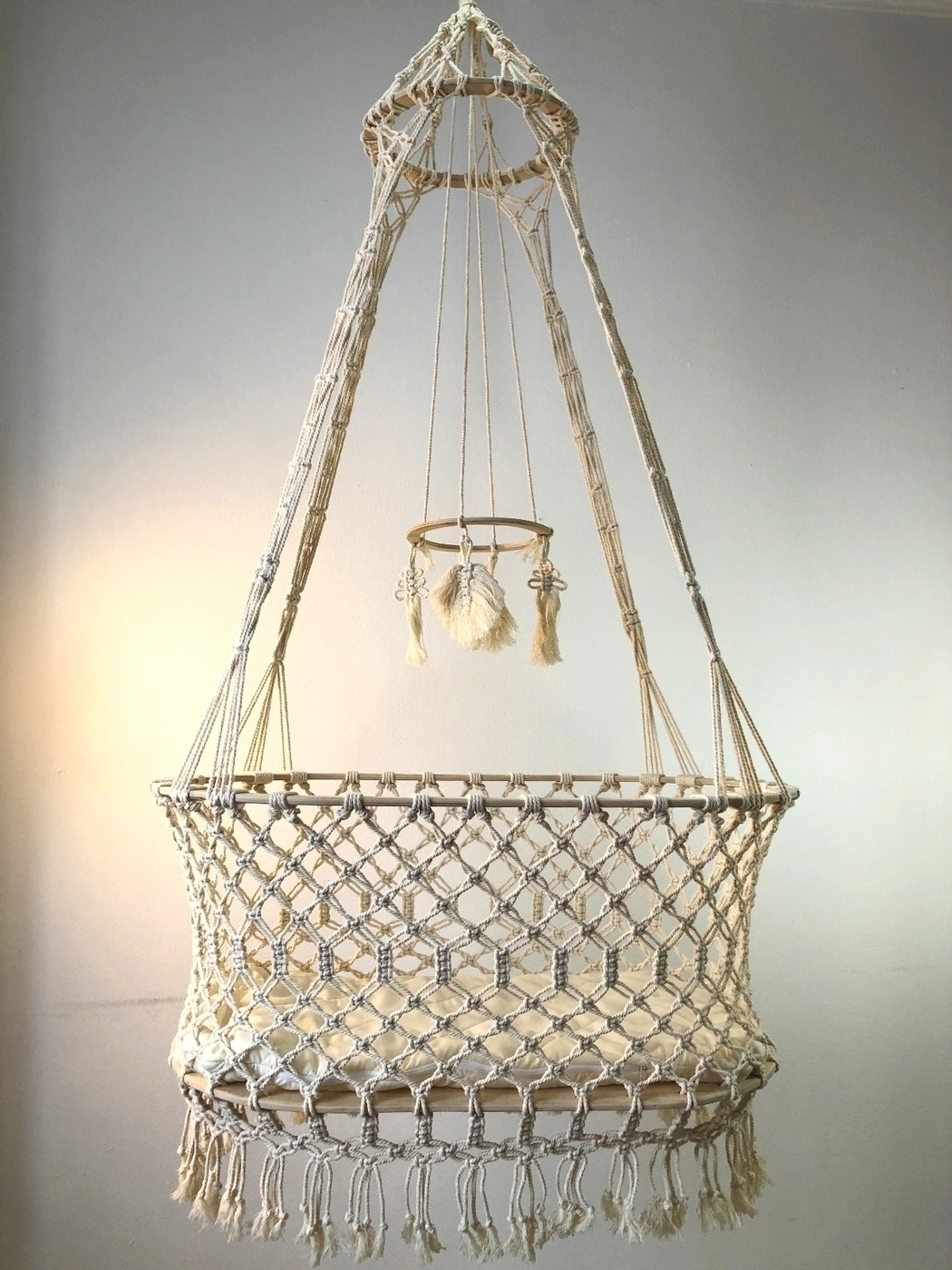 Колыбель подвесная для новорожденных с мобилем и матрасом "Есения ...