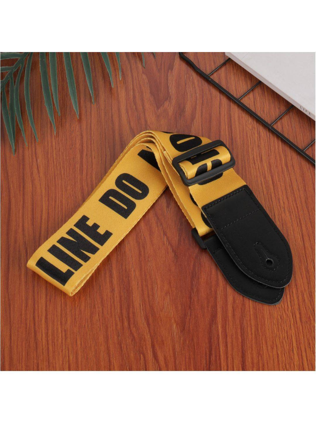 Ремень для гитары под два держателя с принтом Police. Don t cross