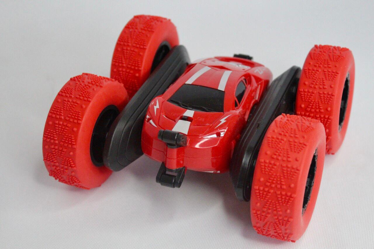 Машинка перевертыш hyper champions акку. Как зарядить перевертыш машину. Радиоуправляемая машина перевертыш crawling stunt. Радиоуправляемая машинка перевертыш stunt car. Машинка-перевертыш weishengda stunt car, с управлением жестами.