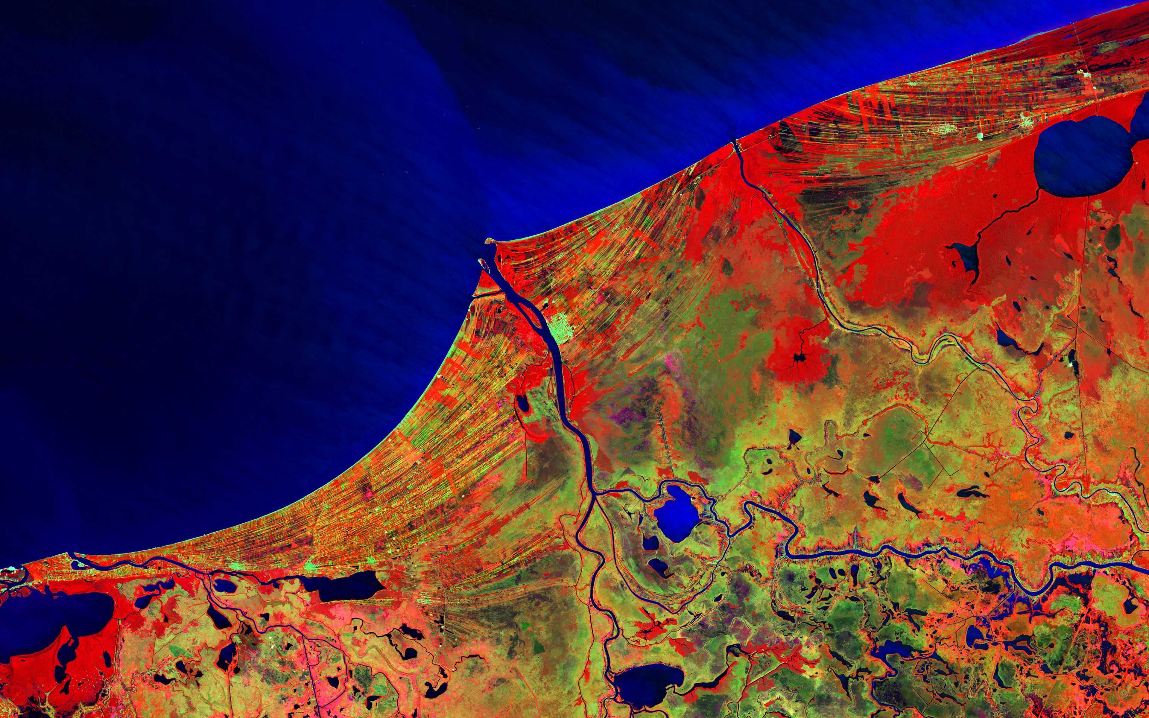 Earth land. Грузия с космоса. Телевизионная съемка земной поверхности вид сверху. Твердая поверхность вид сверху. Земля без суши с космоса.