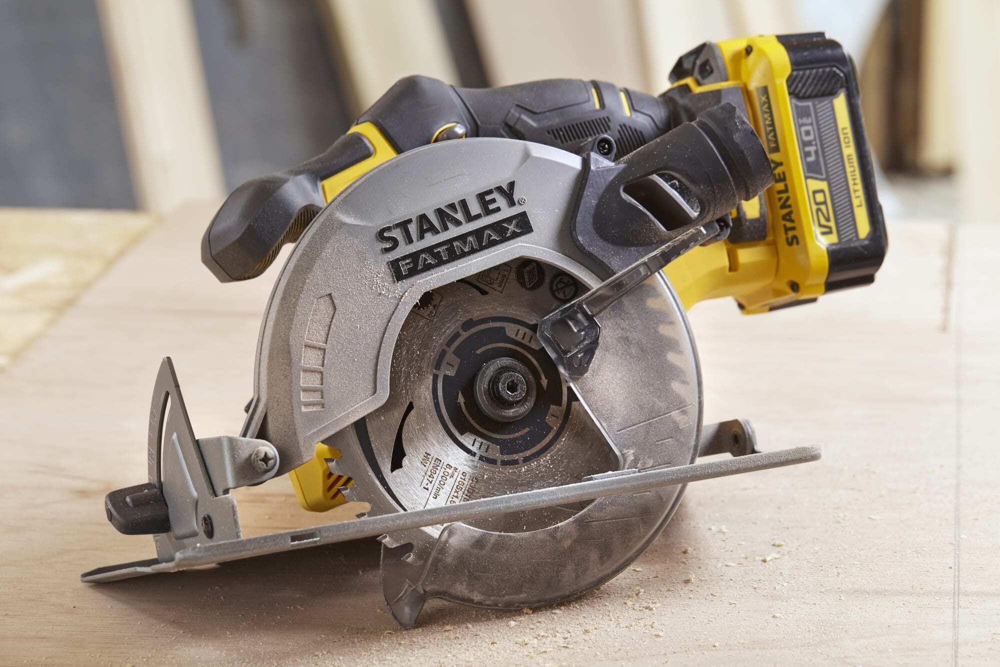 Циркулярка stanley. Stanley FATMAX sfmcs500b. FATMAX fme301. Циркулярная пила Stanley FATMAX fme301. Стенли циркулярка Стэнли.