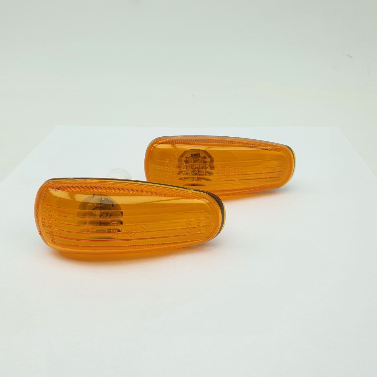 Повторитель поворота ауди а6 с5. Повторитель поворотника гольф 4. Повторители на ваз 2108. Повторитель поворота ваз 2106 желтый. Повторитель поворота ларгус.