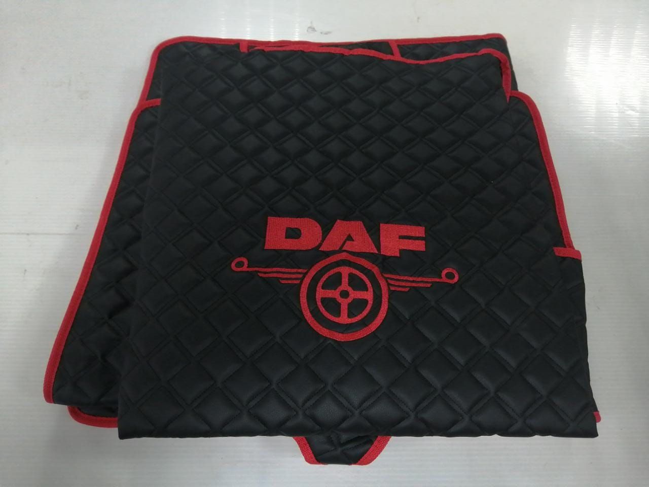 Ковер даф 105. Коврики салона даф 105. Коврики даф 105. 3 д коврики даф 105 картинки. Ковры даф 105 акпп.