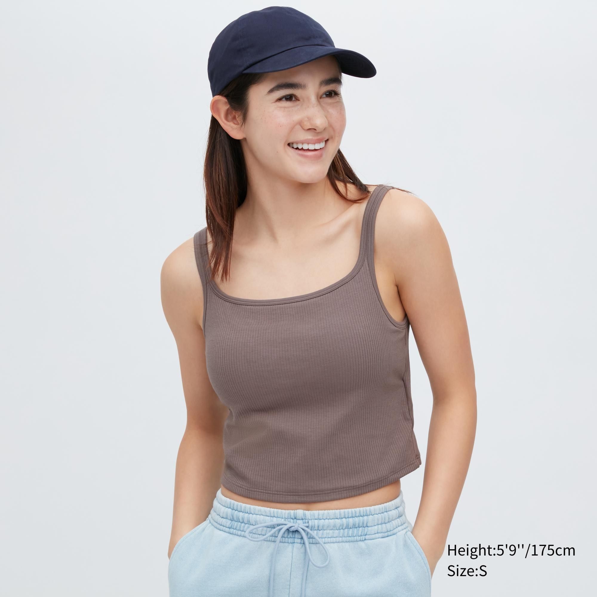 Боди бра uniqlo. Бюстгальтер жилет. Heattech майка. Airism uniqlo бесшовная майка с бра. Uniqlo топ с бра airism.