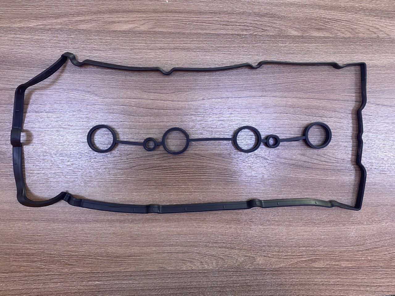 прокладка клапанной крышки чери тигго т11 1. клапанная крышка chery tiggo фл e4g16. 6. прокладка клапанной крышки чери тигго 1. клапанная крышка чери тигго.