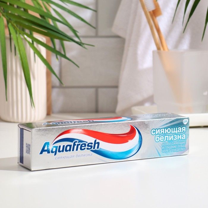 Белизна 100. Aquafresh сияющая белизна. Аквафреш сияющая белизна. Aquafresh. Зубной порошок Аквафреш.