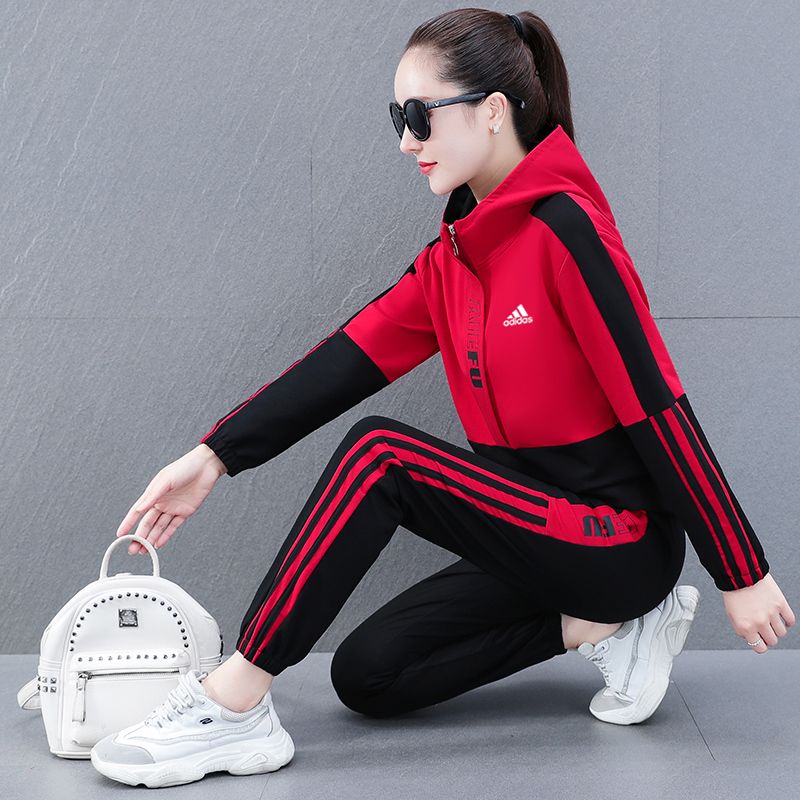 Женский черный костюм adidas s97159