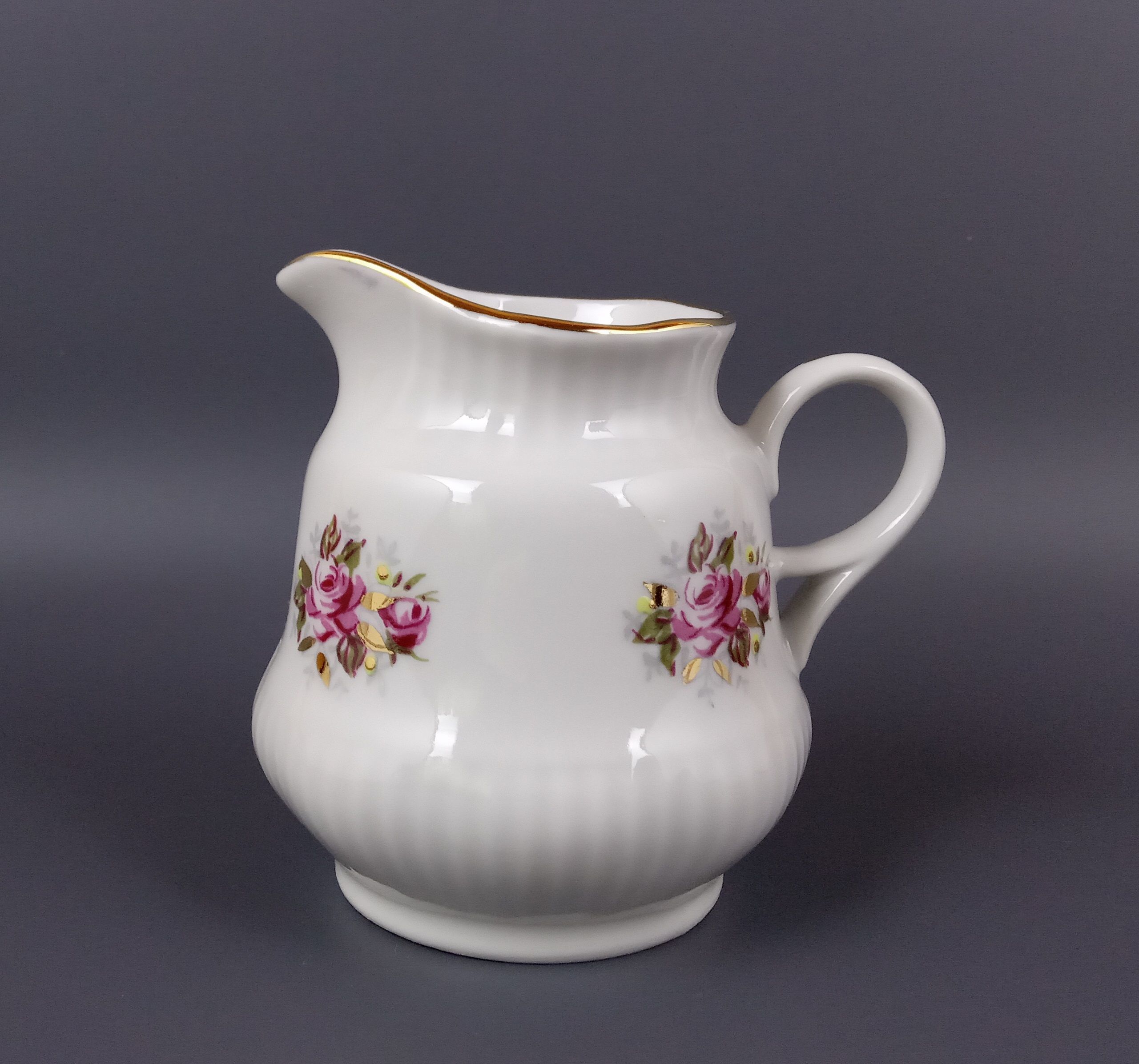 мейсенский фарфор мадонна. форфор оянсовая посуда. фарфоровая и фаянсовая посуда. английский фаянс 19 века. посуда из фаянса.