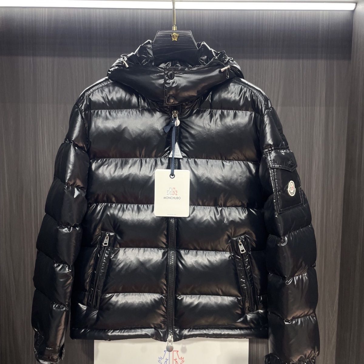 ПиджакMONCLER