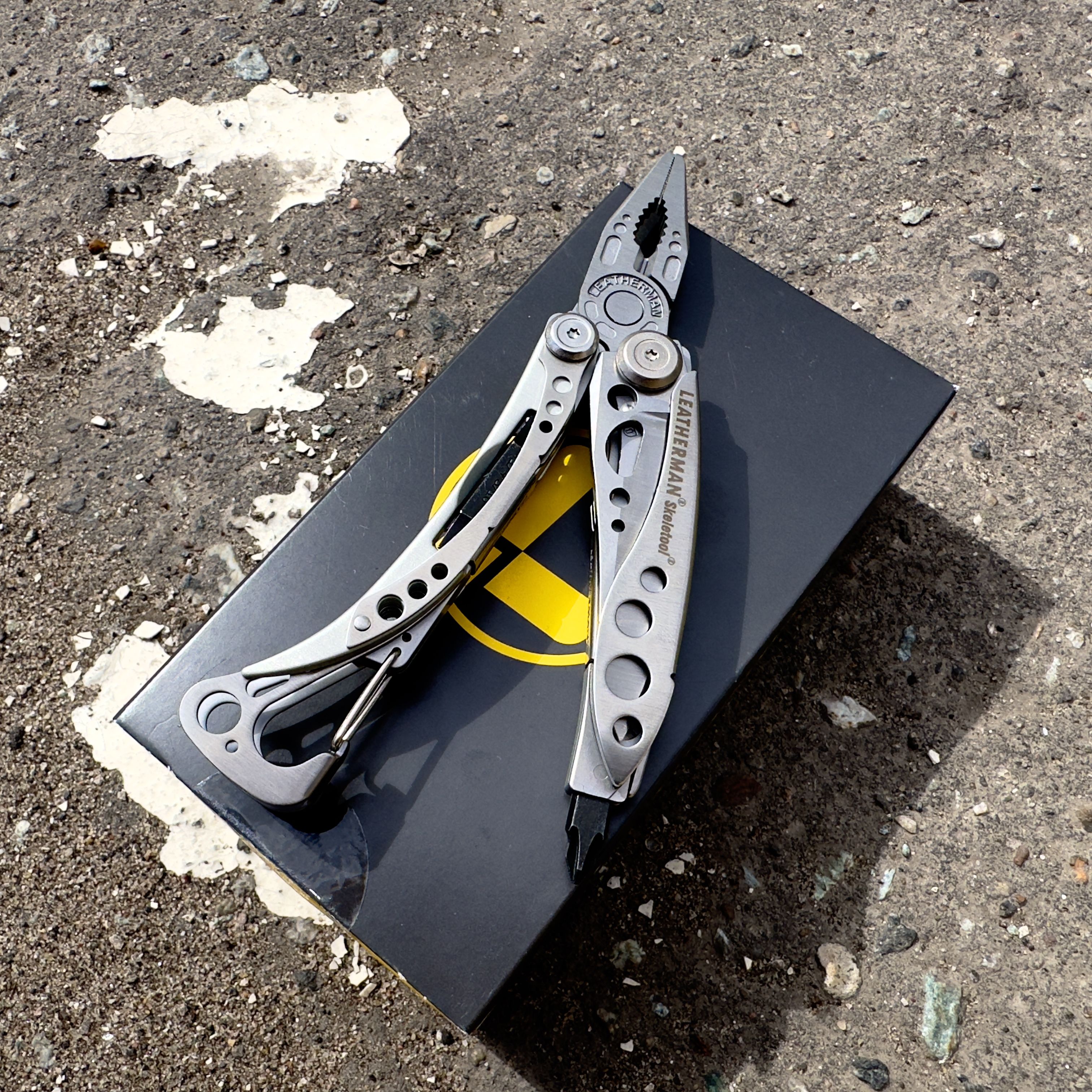 МультитулLeathermanSkeletool