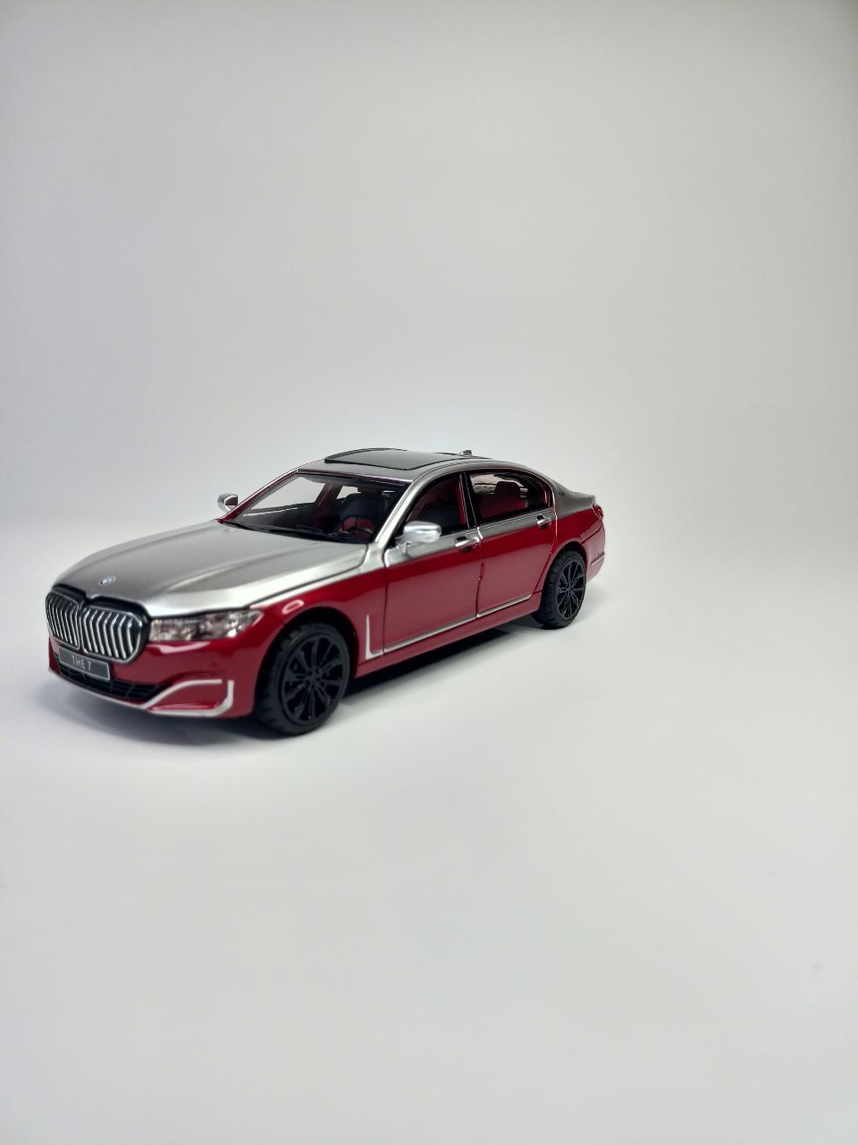 Коллекционная машинка игрушка металлическая BMW M7 масштаб 1:24 для  мальчиков масштабная модель 1:24 - купить с доставкой по выгодным ценам в  интернет-магазине OZON (1304480300)