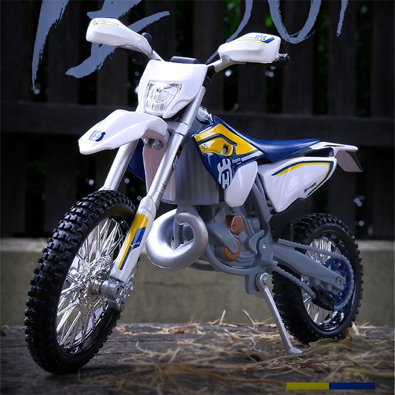 Модель гоночного мотоцикла Maisto 1:12 Husqvarna FE 501 из сплава