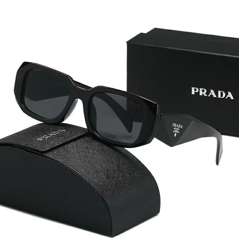 Prada Очки солнцезащитные...
