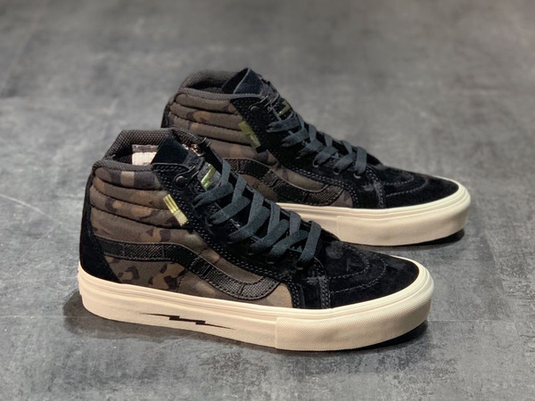 Defcon store sk8 hi