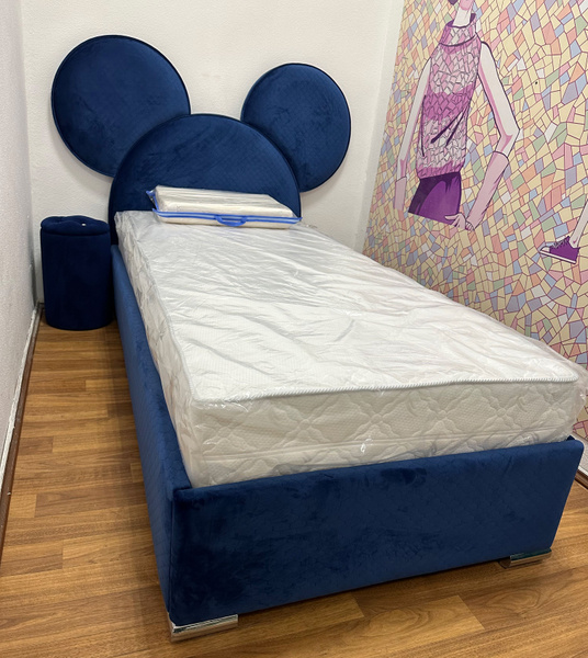 Односпальная кровать Кровать Микки Маус 90x200 см, синий велюр, ПУФ В ...
