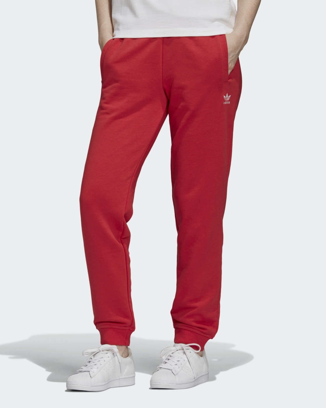 Красные штаны адидас. Брюки спортивные adidas Originals track Pants. Adidas Originals Red штаны. Адидас красные штаны 3.