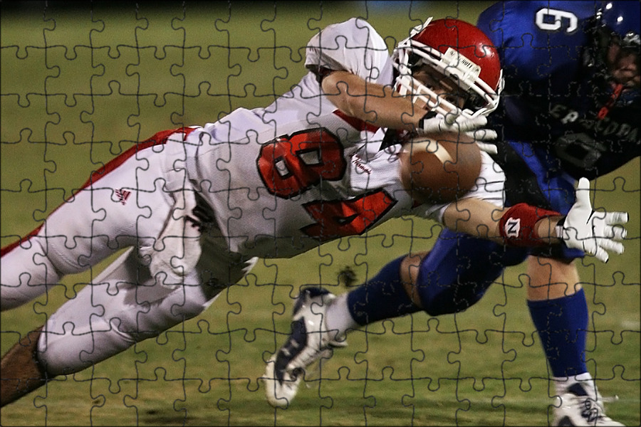 Картинки футболистов. You is a football player. Кристиано роналдо. Futbol versus. Трэвис келси американский футбол.