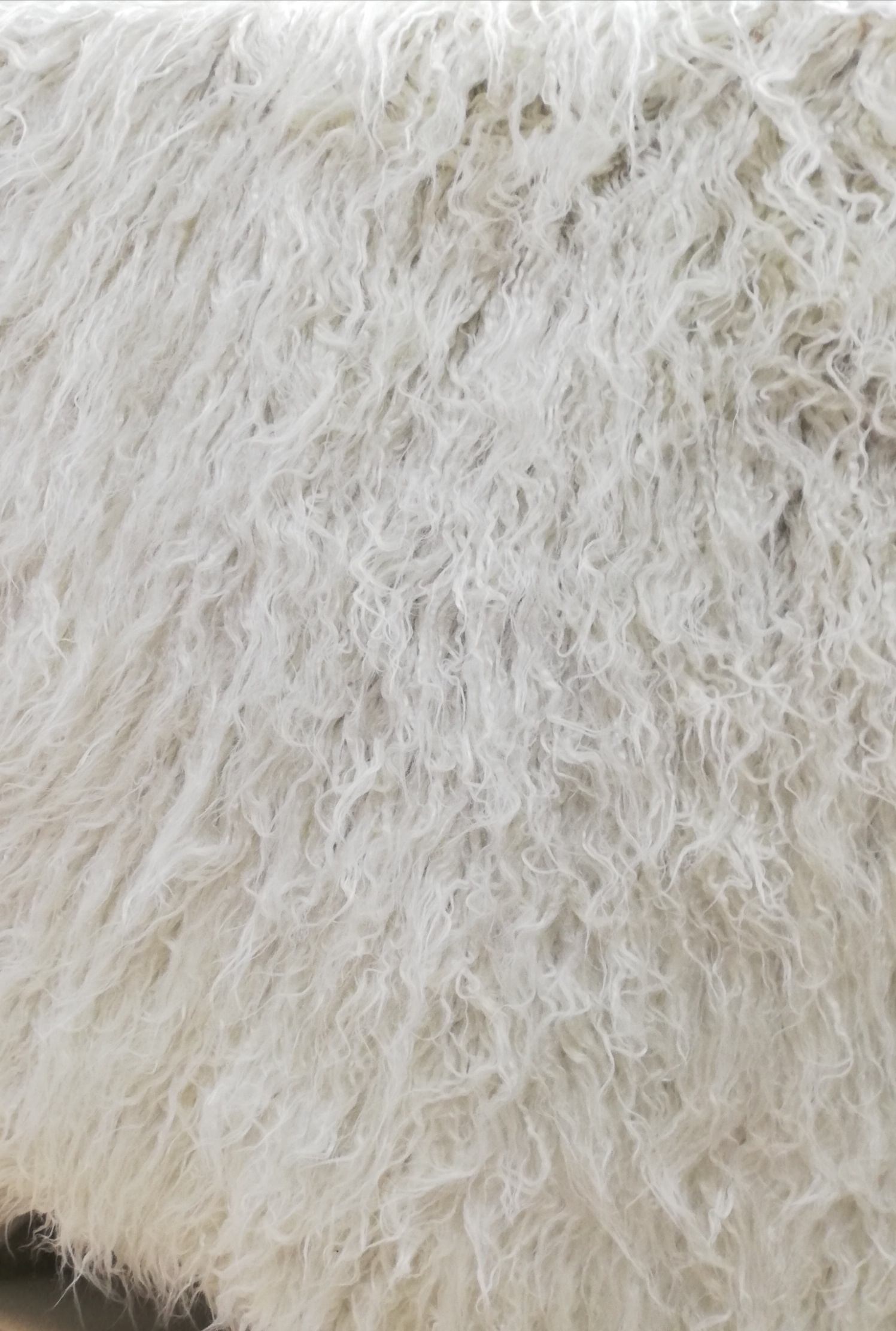 Авито мех лама. Мех ламы натуральный. Мех ламы натуральный. Мех ламы искусственный белый. Подушки мех ламы.