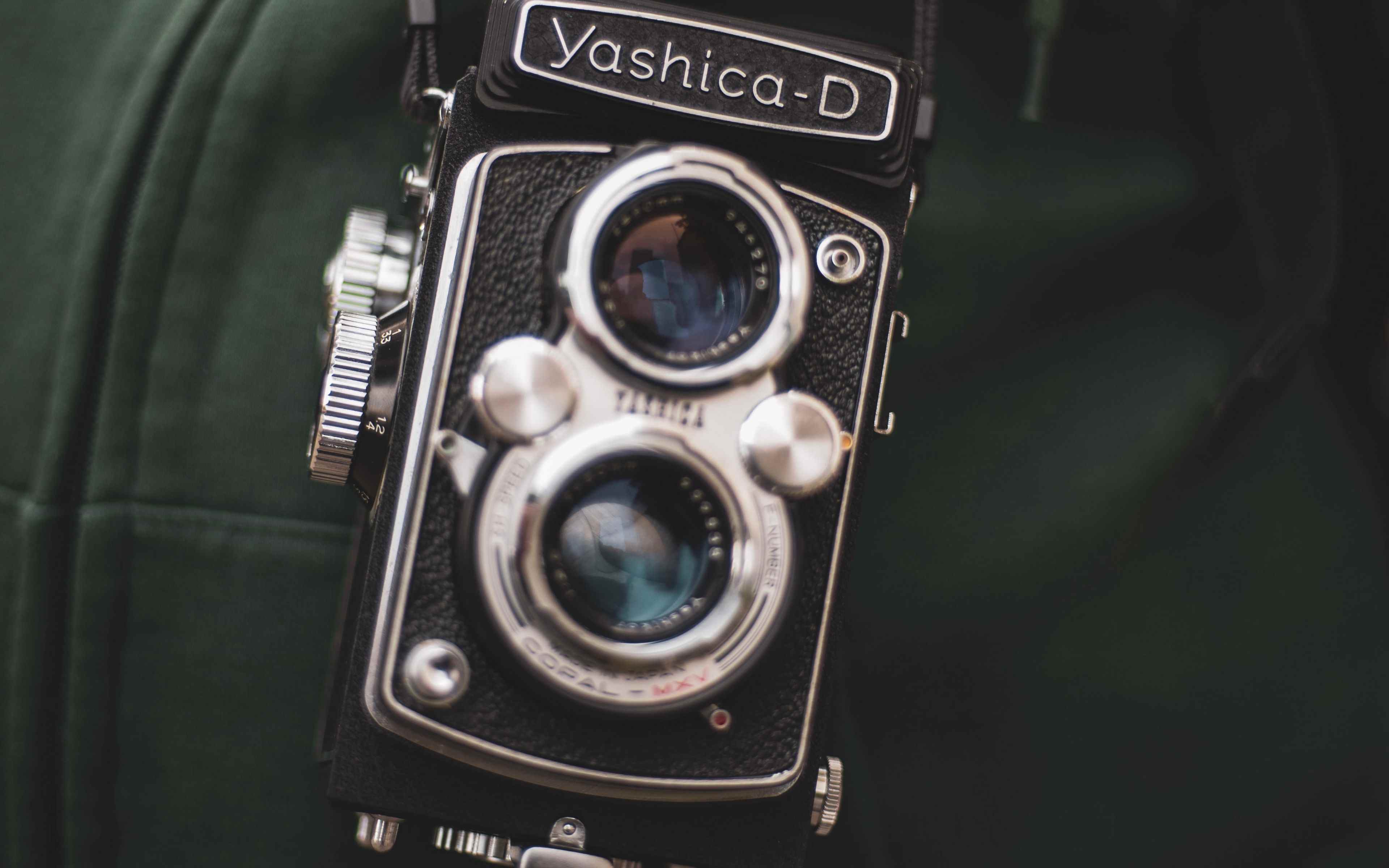 Картина камеры. Фотоаппарат модный 2020 название. Даты на камере Винтаж. Vintage Yashica watches. Yashica mat, не экспонируются последние кадры.