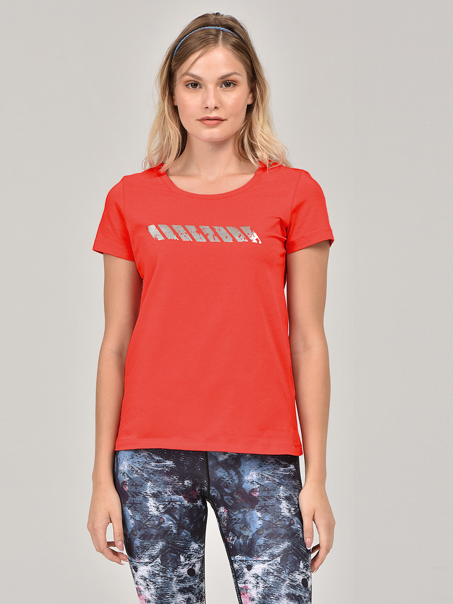 Женские футболки больших размеров. Футболка с короткими рукавами и принтом. Футболка 46 женский. Футболка женская. Майка цвета фуксии.