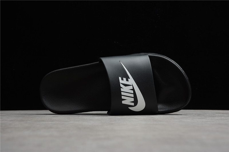 Nike slide. Nike 2021. Шлепанцы Nike. Найк слайды. Sport Nike Slide.