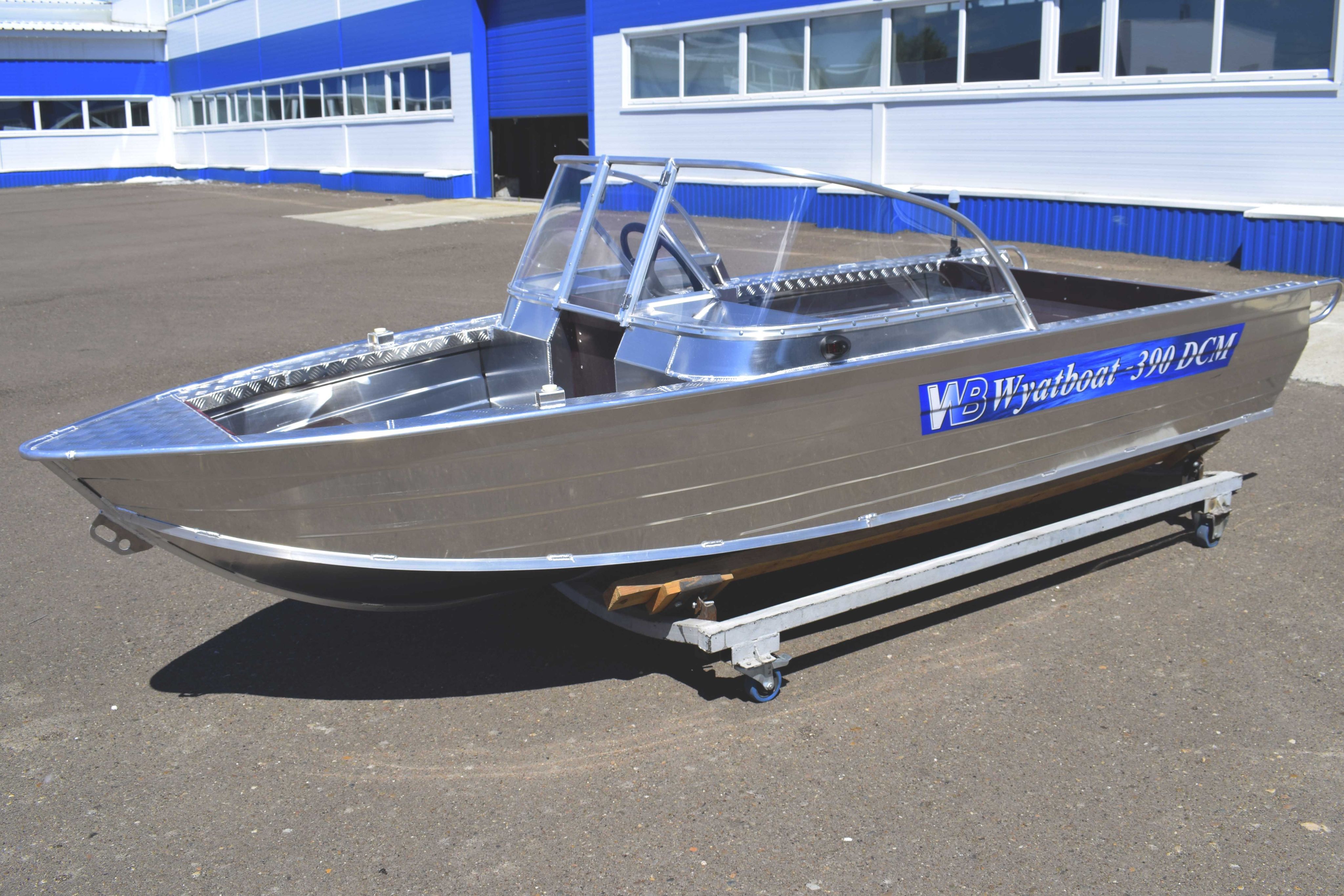 Моторная лодка Wyatboat-390 DCM