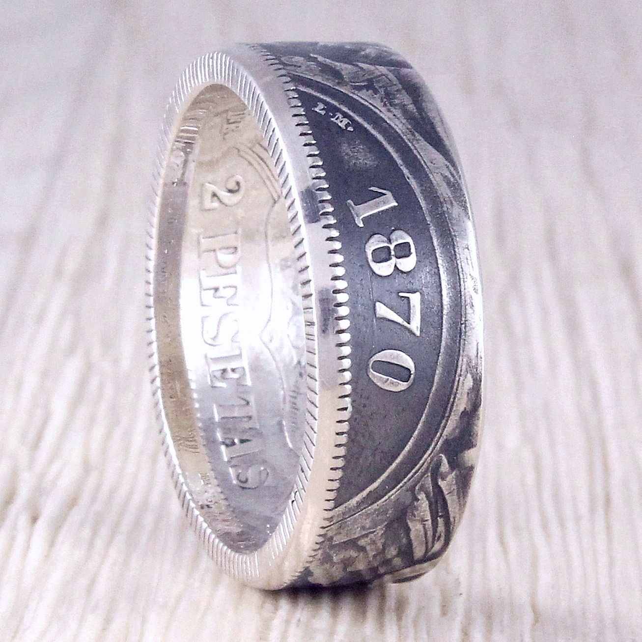 Кольцо из 5 рублей. Перстень из серебряной монеты. Перстни из старых монет. Кольцо с монетой серебро. Массивные серебряные кольца Винтаж.