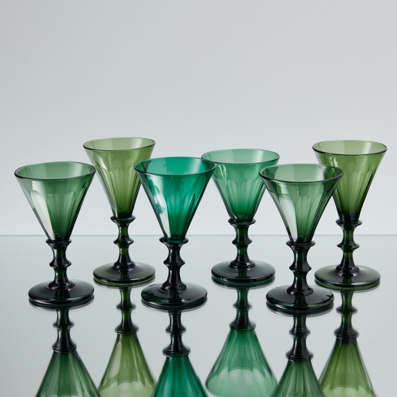 Набор из 6 бокалов зеленого оттенка в ассортименте No.5933