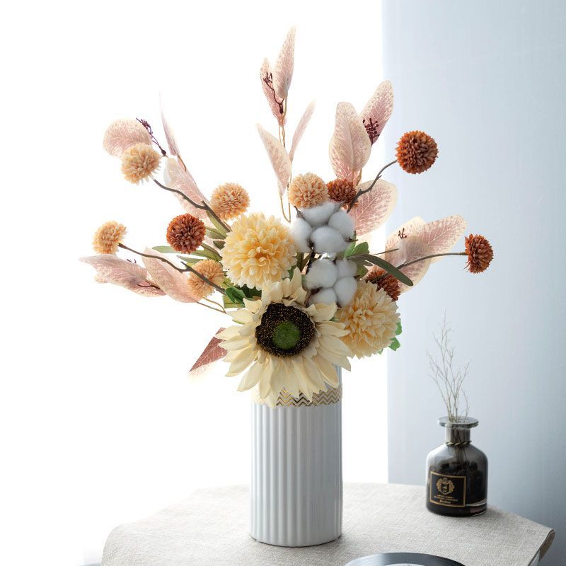 Https mobile yangkeduo com. Эстетика букет из сухоцветов весенний. Цветы в вазе без упаковки. Покажи красиво упакованную вазу.