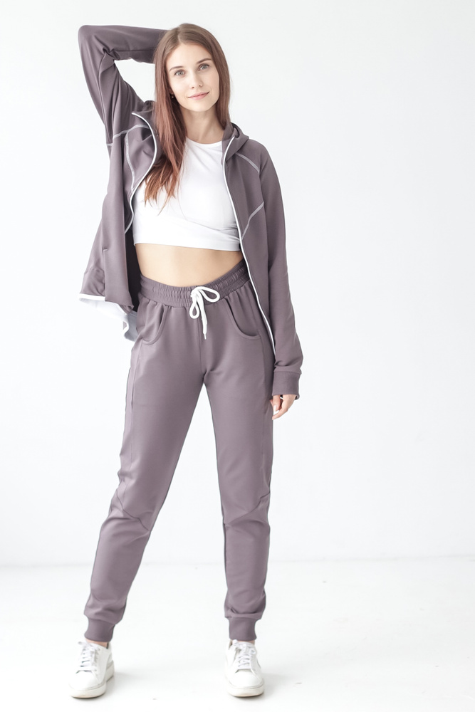 Фора спорт. Озон спортивный костюм женский. Фора в спорте.