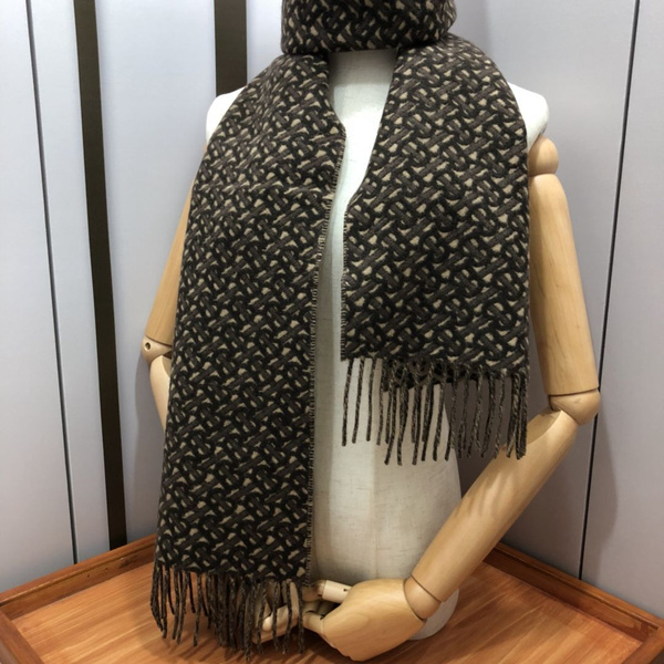 Шарф Burberry - купить с доставкой по выгодным ценам в интернет ...
