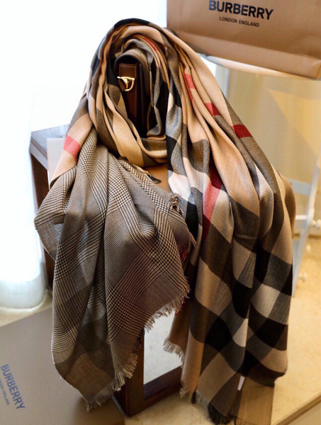 Шарф Burberry - купить с доставкой по выгодным ценам в интернет ...