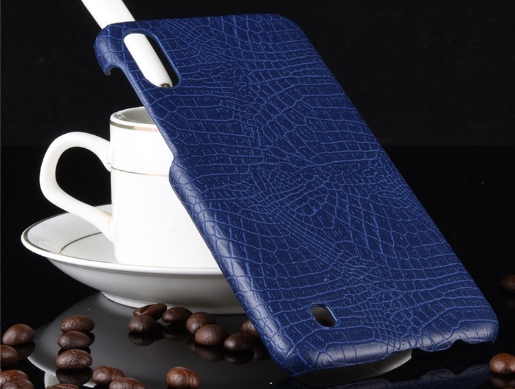 2. чехол пластиковый с дырочками на samsung s10e. чехлы панели. авточехлы zafira 3 c. 11 lite 5g купить кожаный чехол бампер.