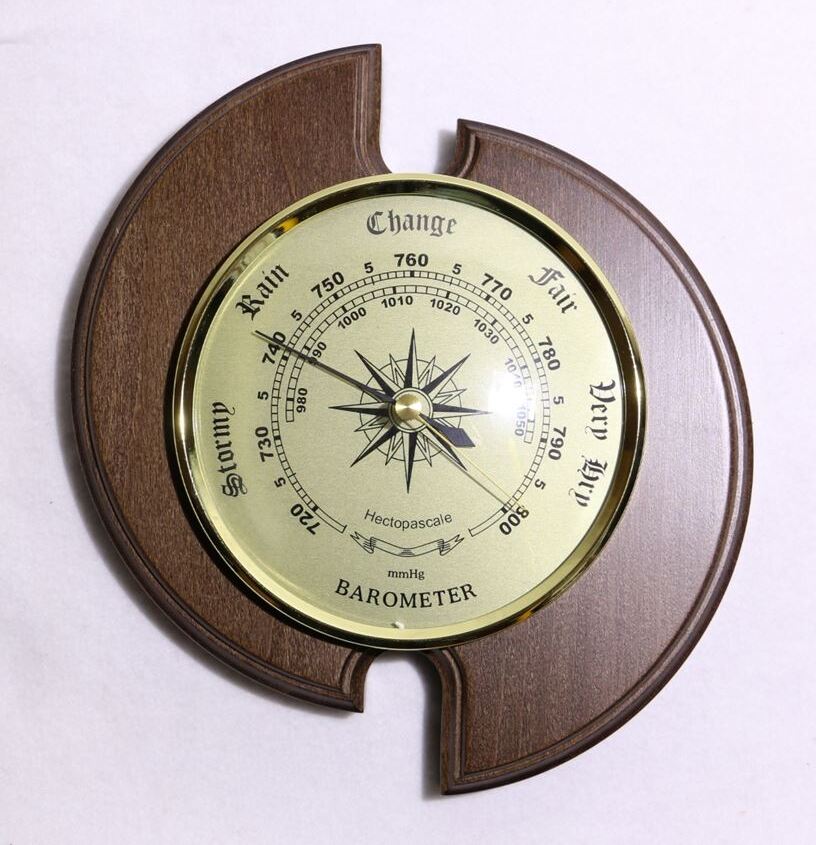 Барометр анероид советский. Барометр. Барометр комнатный. Барометр утес бтк-сн-16. Советский барометр настенный.