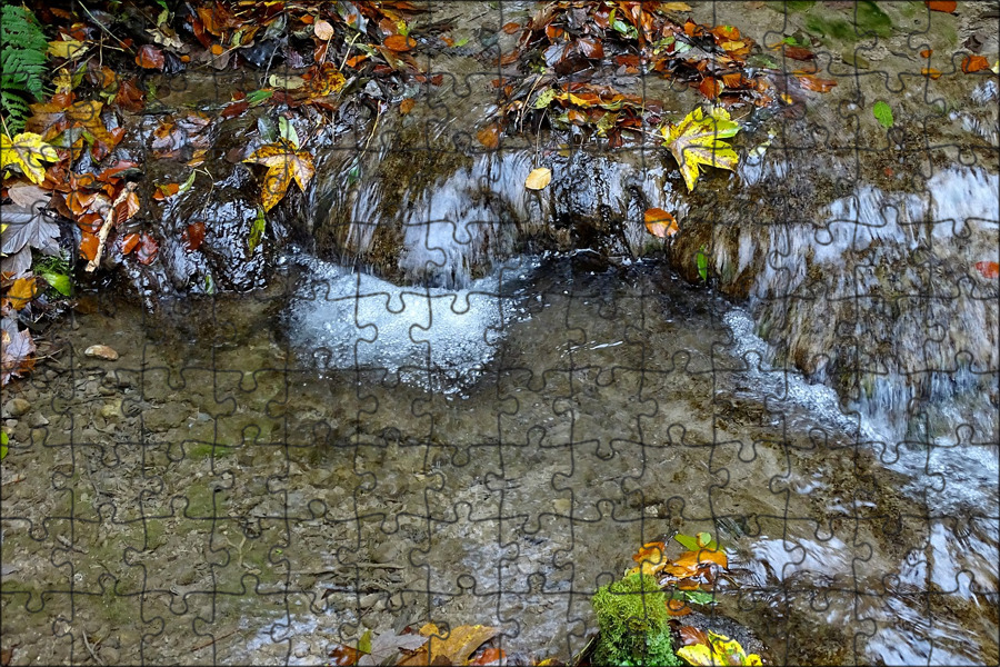 Ручеек впадает в реку. Чистый ручей вода. Весенние ручейки текст. Ручей прозрачная вода. Волшебница вода.