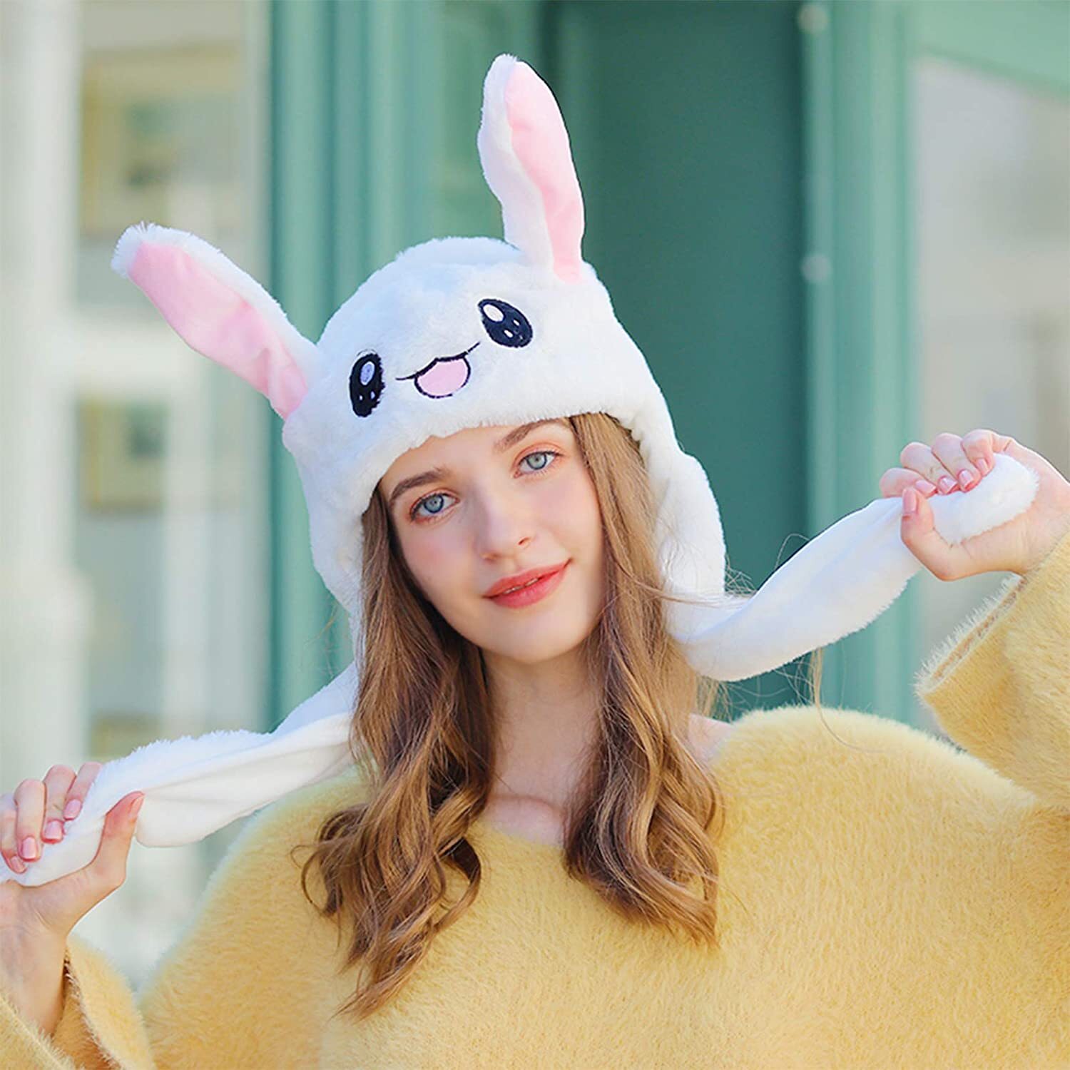 Шапка заяц. Шапки moving Bunny hat. Шапка с ушками. Шапочка с ушками. Шапка 