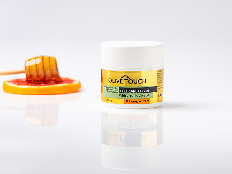 Touch me i cream. Крем Olive Греция. Крем для ног оливковый. Греческий крем для лица.