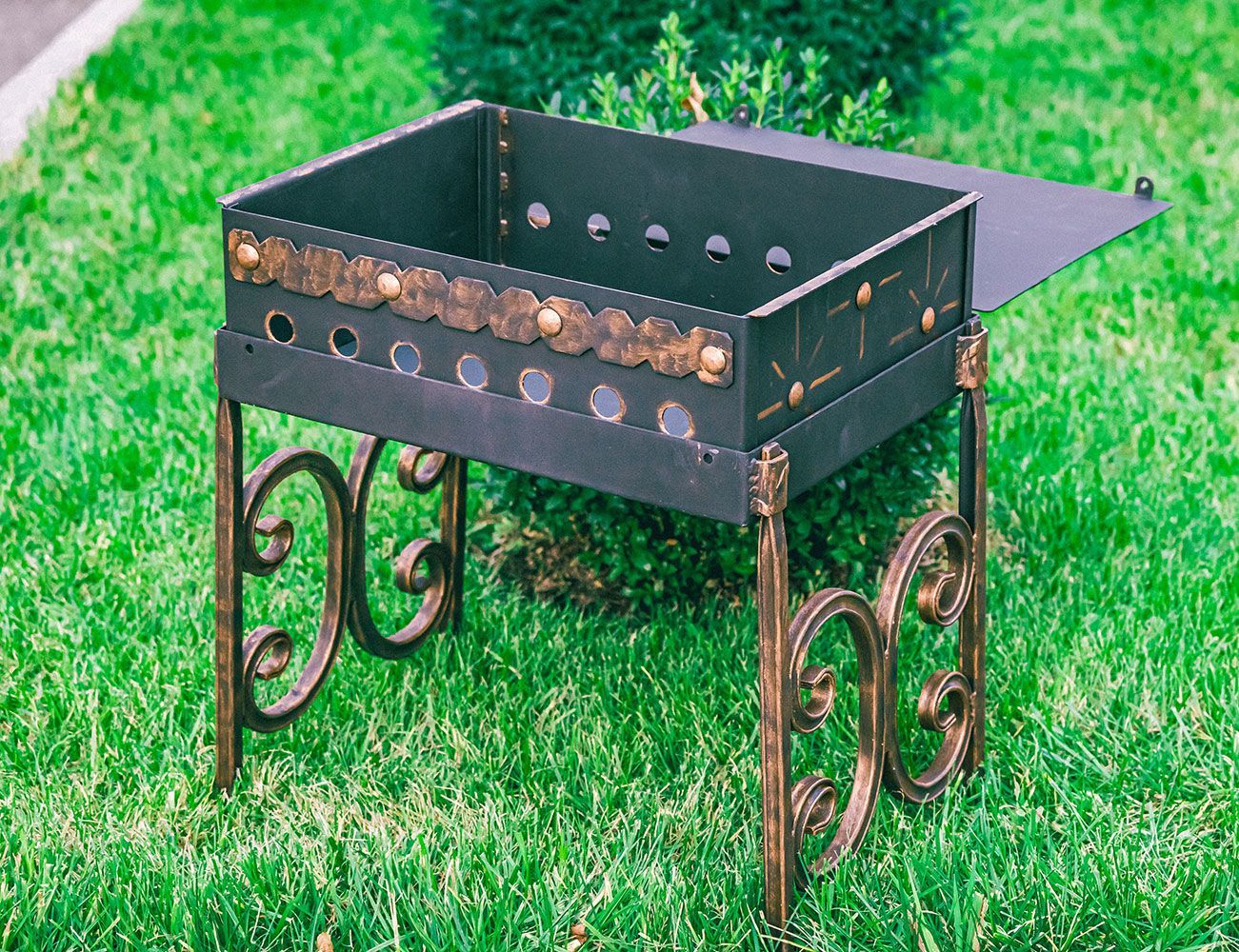 Мангал сборный. Подказанником. Подказанник для мангала. Мангал ноябрьск. Лафайет ноябрьск меню.