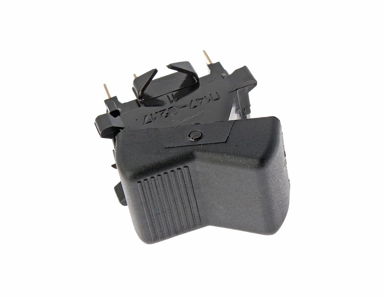 Выключатель кнопка маз 11. Выключатель 85. Кнопка маз. 3710-04. Кнопка маз.