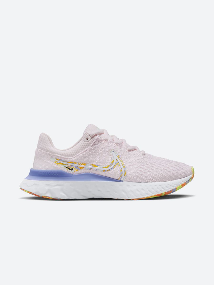 React infinite run store nike