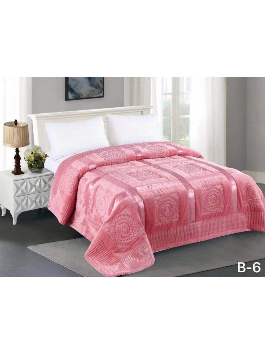 Покрывало на кровать 220х240 розовое