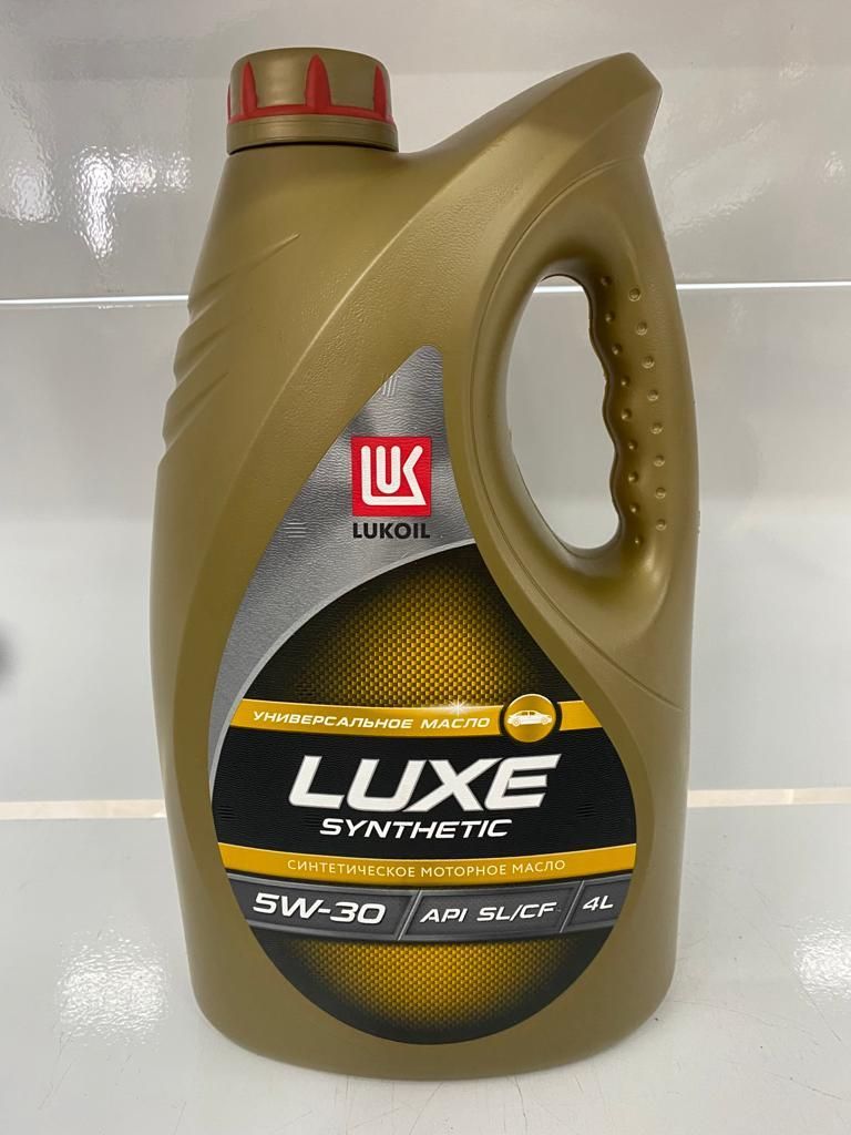 Моторное масло лукойл люкс отзывы. Lukoyl Luxe 10w40. Lukoil Luxe Semi-Synthetic SAE 5w-40 API SL/CF. Lukoil Luxe Semi-Synthetic SAE 10w-40 API SL/CF. Масло автомобильное Luxe 10w 40.