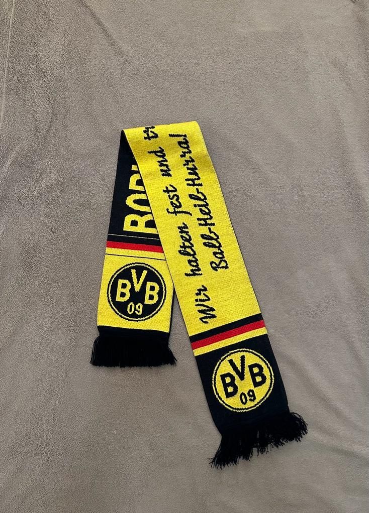 Шарф Боруссия Дортмунд. Шарф Borussia Dortmund. Матчевые шарфы Боруссии Дортмунд. Боруссия Дортмунд болельщик шарф.