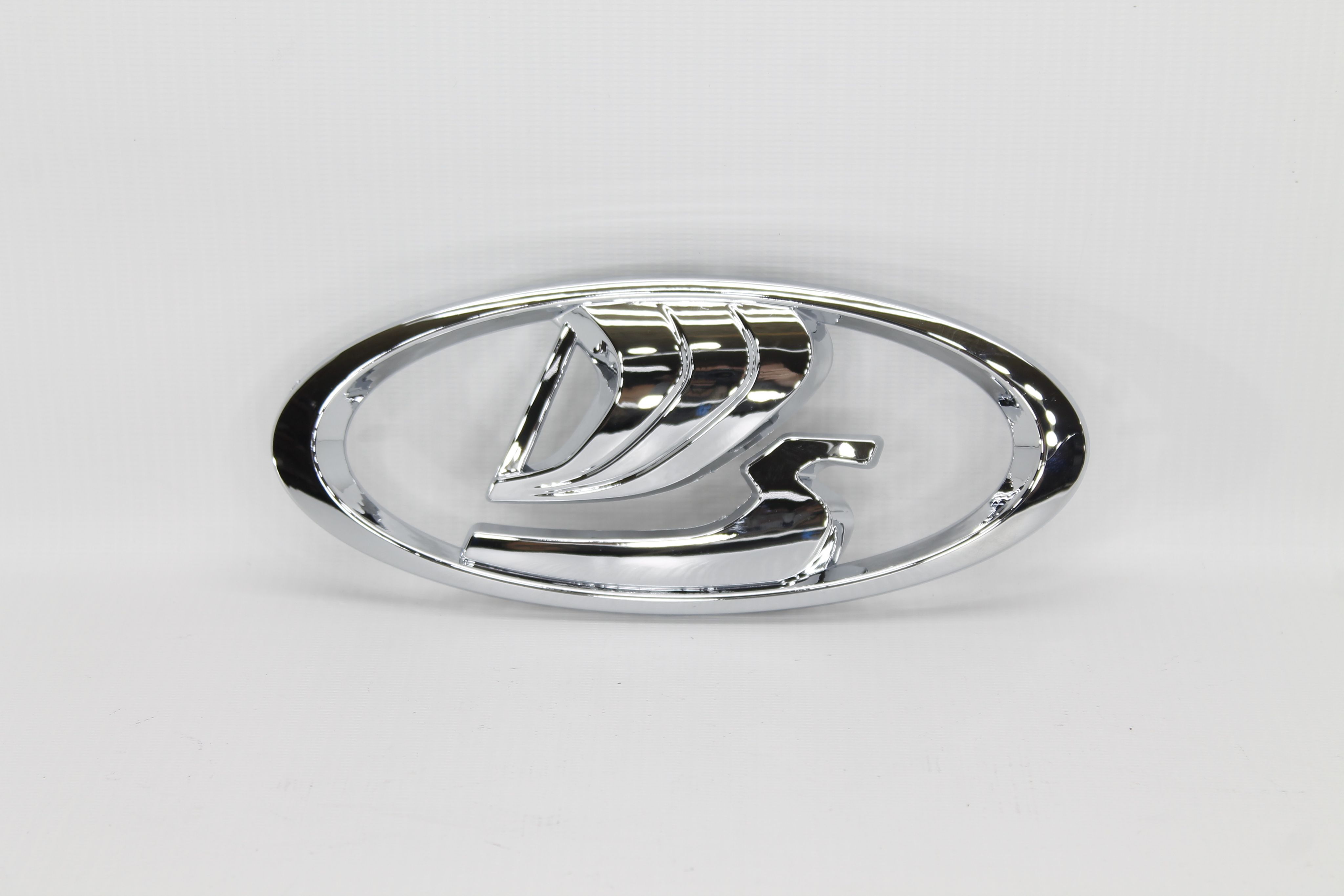 Шильдик на решетку радиатора. Шильдик r line тигуан 2. Шильдик rs на решетку радиатора toyota. 5. Шильдик на решетку радиатора.