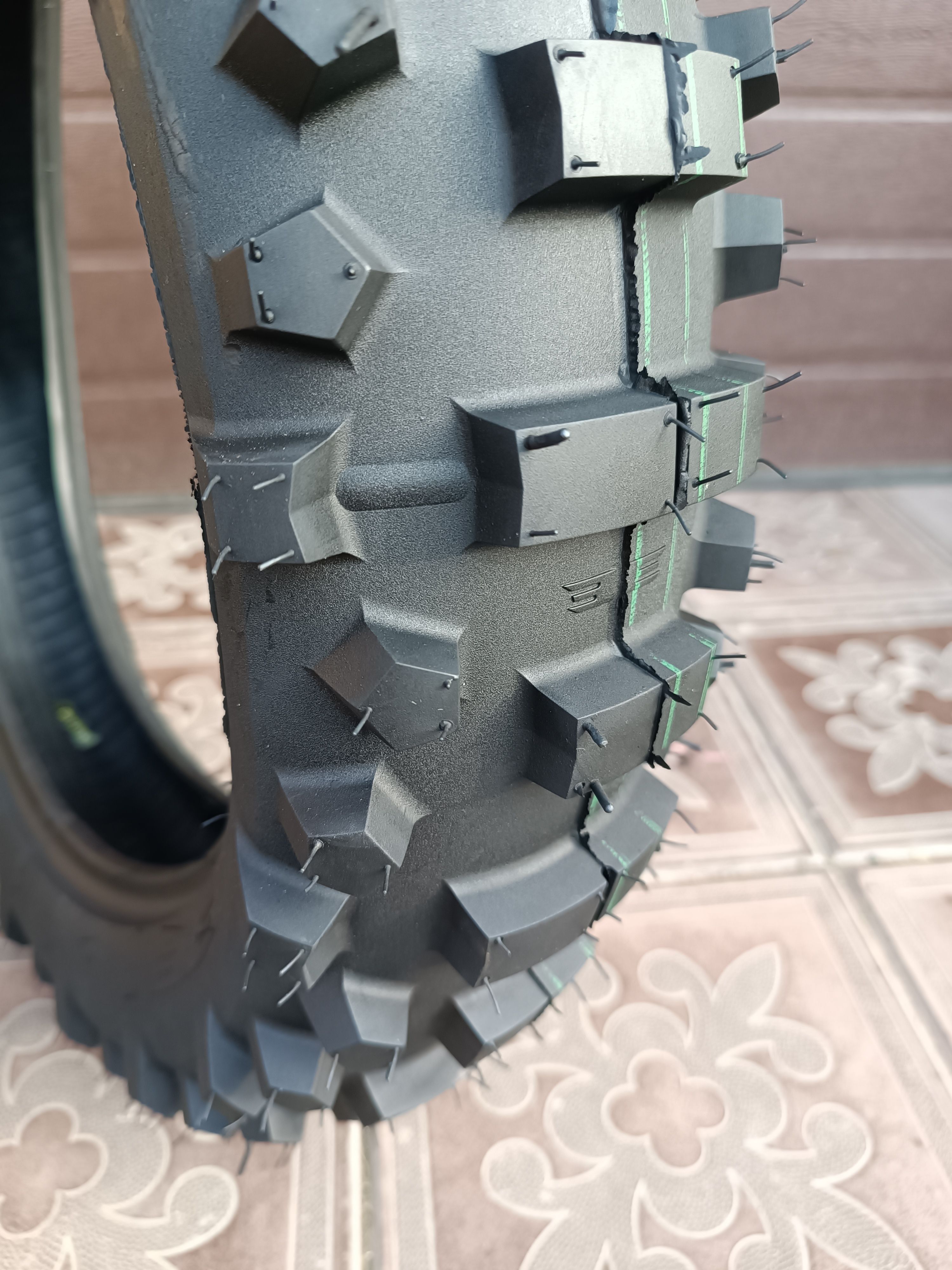 Mitas 140 80 18. Mitas 140-80-14. Terra Xtreme Enduro Gummy. Gummy покрышка на эндуро.
