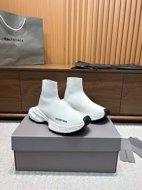 Balenciaga speed store trainer triple white