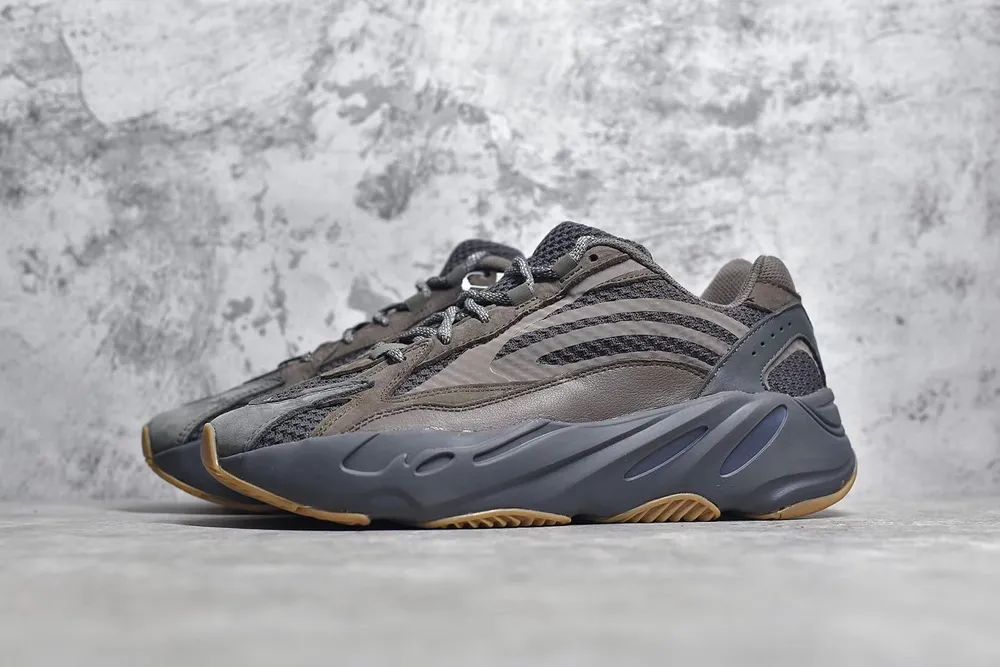 Kopen adidas yeezy boost 700 v2 on sale