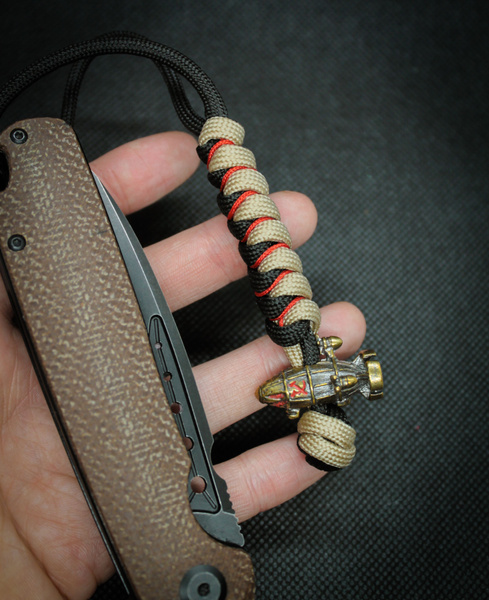 Темляк на нож из паракорда с бусиной "Дирижабль Киров / Command ...